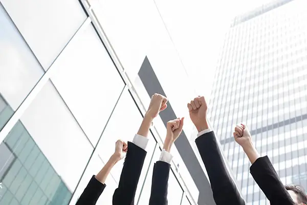 南非那边的人到深圳旅游多少钱